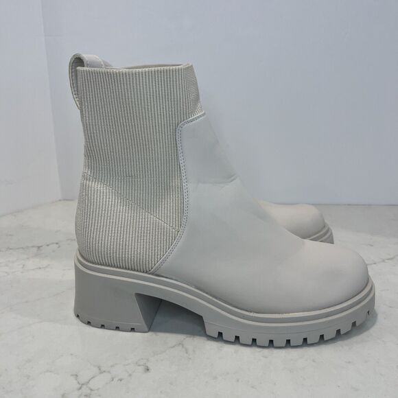 STEVE MADDEN Womens 11 Holley Chelsea Bone Lug Boot Bootie Ankle Pull On Chunky‎ - Picture 2 of 10